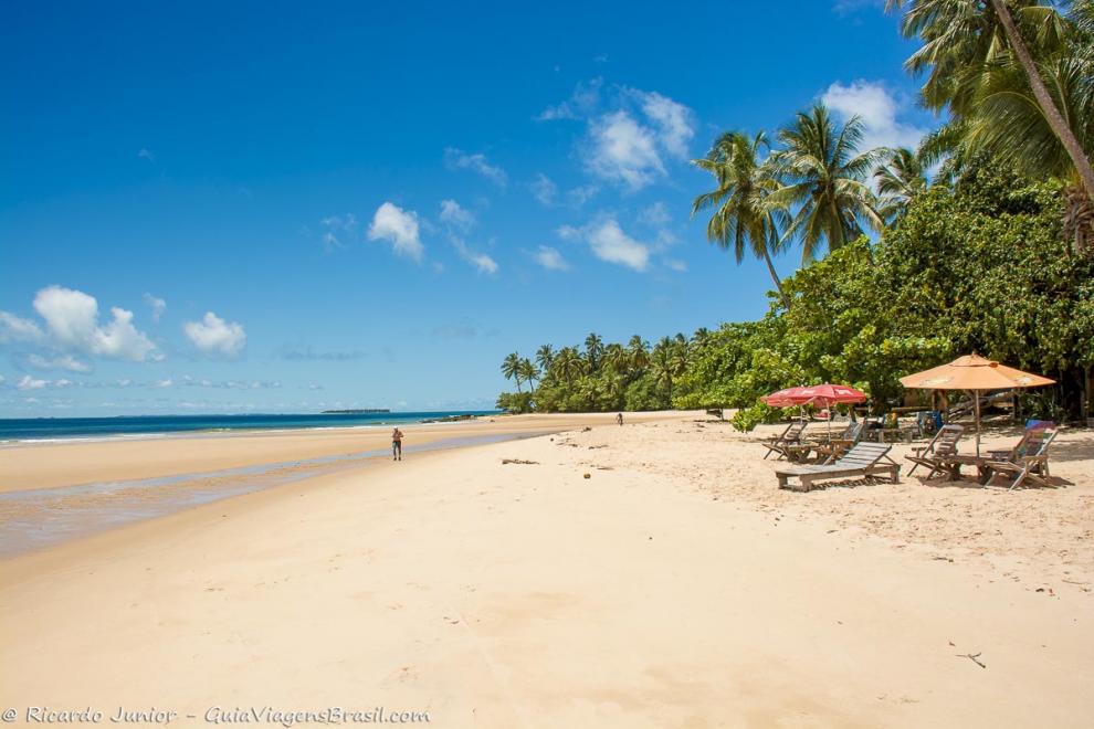 Imagem da linda Praia Ponta do Mutá na Península do Maraú.